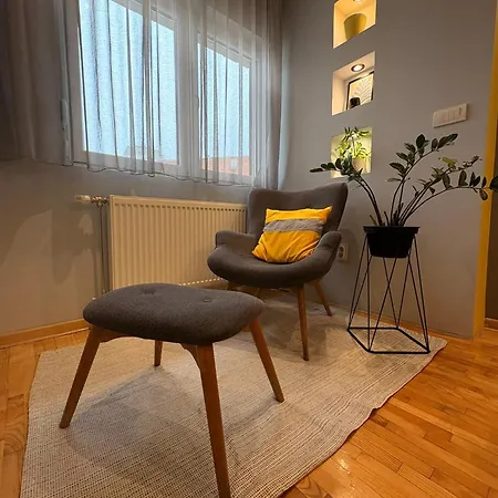 Nar Royalton #76 Free Parking * Nis