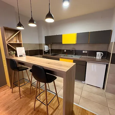 Nar Royalton #76 Free Parking Nis