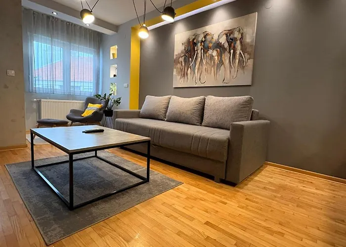 Nar Royalton #76 Free Parking Apartment